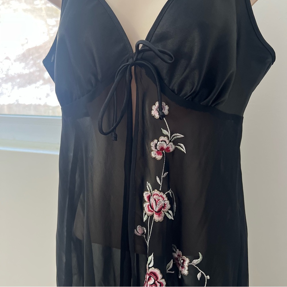 California Dynasty Satin Top Sheer Embroidered Mesh Size‎ M - Picture 3 of 8